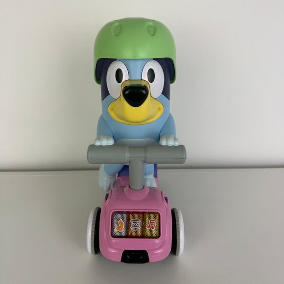 VTech Kids Childrens Musical Interactive Songs Copycat Game Scooter Time Bluey - Picture 3 of 8